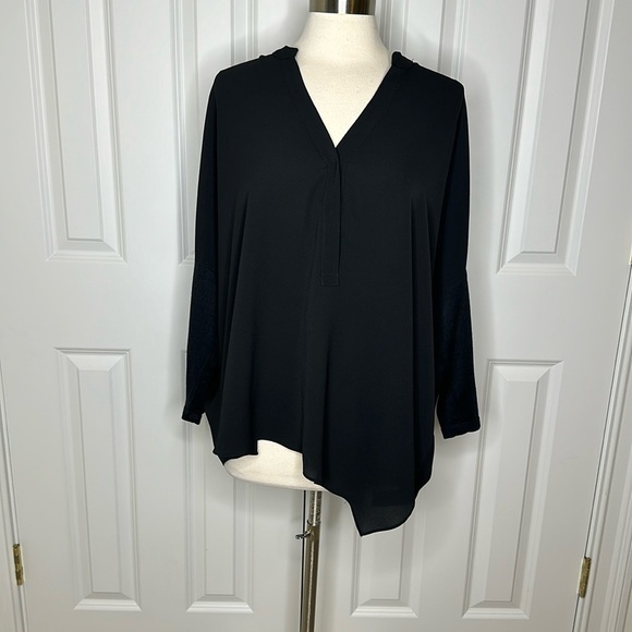 Iris Setlakwe Black Long Sleeves Split V-neckline Asymmetrical Hem Blouse Sz2 - Picture 1 of 9